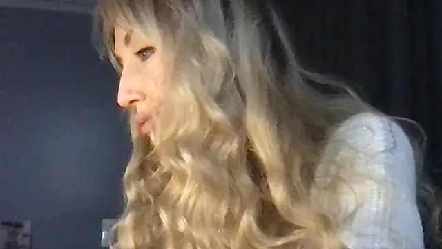 Snapshot of Pyrelissa chatting on 15, 12, 2025 Pyrelissa online show from 15, 12, 2025