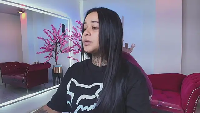 Black roseee online show from 6, 2, 2026