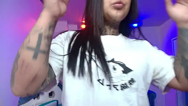 Snapshot of Black_roseee chatting on 9, 5, 2026 Black roseee online show from 9, 5, 2026