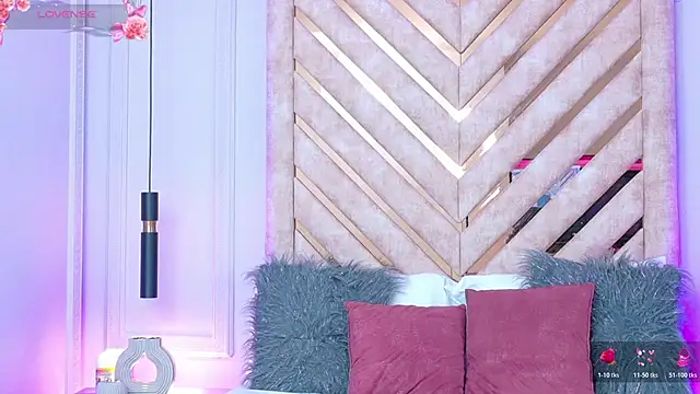 Snapshot of Rossie-Cameron chatting on 14, 2, 2026 Rossie-Cameron online show from 14, 2, 2026