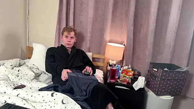 Snapshot of scottishtwink01 chatting on 5, 11, 2025 scottishtwink01 online show from 5, 11, 2025