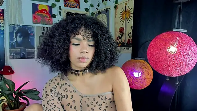 Raven luv online show from 2, 12, 2025