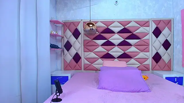 Snapshot of abbyrouss_ chatting on 12, 9, 2025 abbyrouss online show from 12, 9, 2025