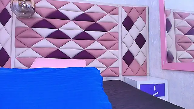 Snapshot of abbyrouss_ chatting on 22, 9, 2025 abbyrouss online show from 22, 9, 2025