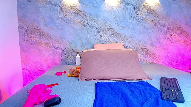 Snapshot of abbyrouss_ chatting on 21, 10, 2025 abbyrouss online show from 21, 10, 2025