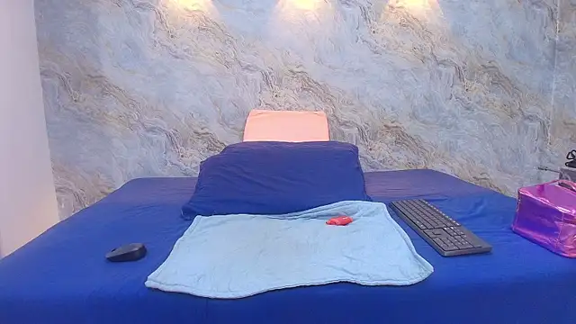 Snapshot of abbyrouss_ chatting on 30, 10, 2025 abbyrouss online show from 30, 10, 2025