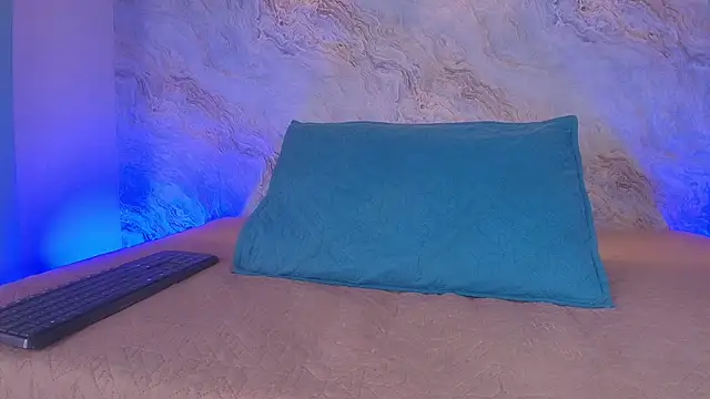 Snapshot of abbyrouss_ chatting on 14, 11, 2025 abbyrouss online show from 14, 11, 2025