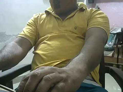 Snapshot of Famit025 chatting on 17, 12, 2025 Famit025 online show from 17, 12, 2025