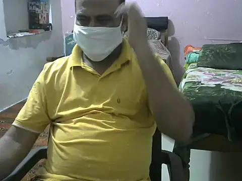 Snapshot of Famit025 chatting on 17, 2, 2026 Famit025 online show from 17, 2, 2026