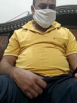 Snapshot of Famit025 chatting on 25, 2, 2026 Famit025 online show from 25, 2, 2026