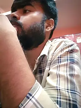 Snapshot of soniriyaa010101 chatting on 3, 11, 2025 soniriyaa010101 online show from 3, 11, 2025