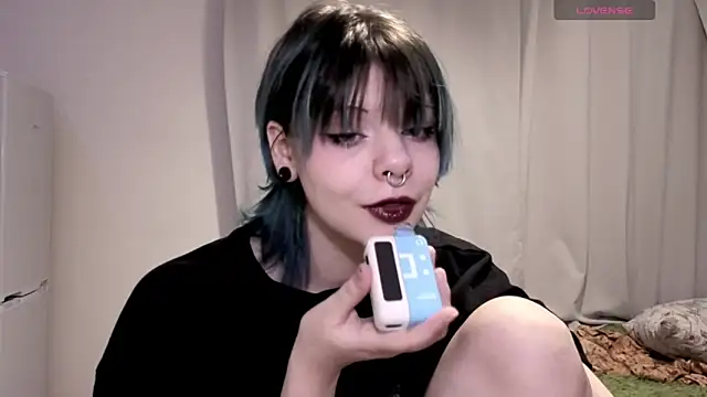 Snapshot of Alice_Zev chatting on 16, 12, 2025 Alice Zev online show from 16, 12, 2025