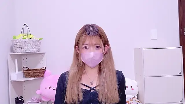 Snapshot of AIAI-chiiiini chatting on 13, 11, 2025 AIAI-chiiiini online show from 13, 11, 2025