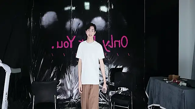 JL-sweetbaby1 online show from 9, 4, 2026