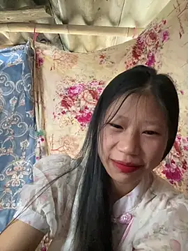 Snapshot of Mollie_jane chatting on 1, 10, 2025 Mollie jane online show from 1, 10, 2025