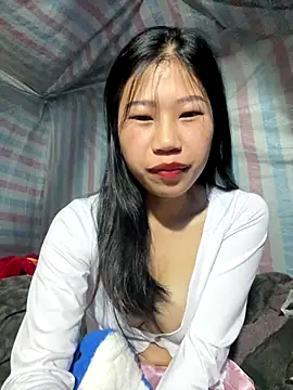 Snapshot of Mollie_jane chatting on 10, 11, 2025 Mollie jane online show from 10, 11, 2025