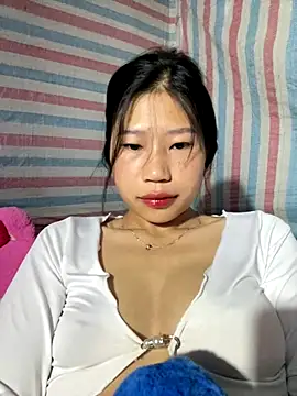 Snapshot of Mollie_jane chatting on 5, 12, 2025 Mollie jane online show from 5, 12, 2025