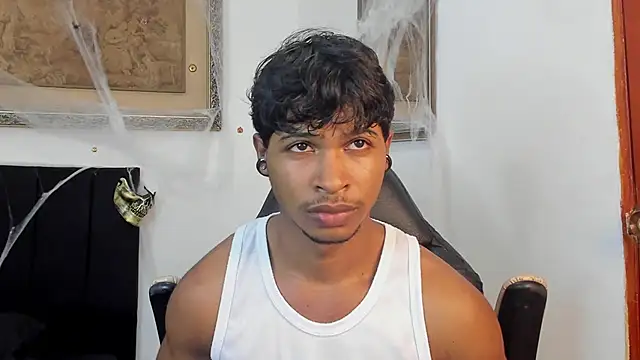 Snapshot of cassian_gold chatting on 1, 11, 2025 cassian gold online show from 1, 11, 2025