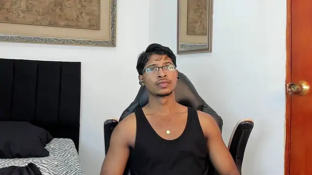 Snapshot of cassian_gold chatting on 10, 11, 2025 cassian gold online show from 10, 11, 2025