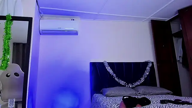 Snapshot of cassian_gold chatting on 21, 12, 2025 cassian gold online show from 21, 12, 2025