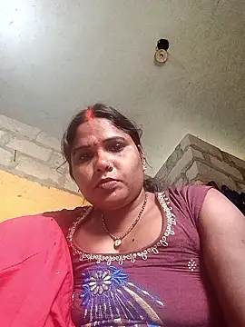 Snapshot of SweetKomal89 chatting on 27, 10, 2025 SweetKomal89 online show from 27, 10, 2025