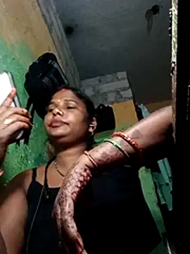 Snapshot of SweetKomal89 chatting on 29, 10, 2025 SweetKomal89 online show from 29, 10, 2025