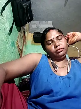 Snapshot of SweetKomal89 chatting on 1, 11, 2025 SweetKomal89 online show from 1, 11, 2025