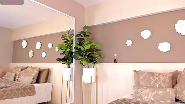 VictoriaShelby online show from 13, 11, 2025