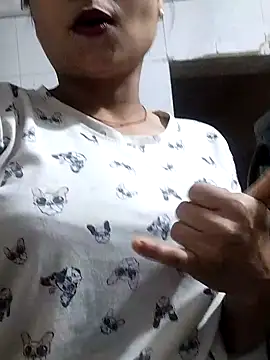 Snapshot of Hot-Pooja25 chatting on 30, 9, 2025 Hot-Pooja25 online show from 30, 9, 2025