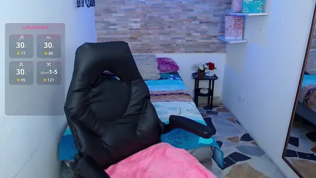 KendallWood  online show from 28, 9, 2025