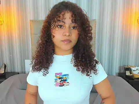 Sofiapassionne online show from 10, 3, 2026