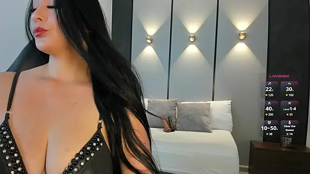 ashly moonn online show from 7, 4, 2026