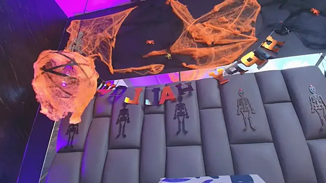 kissme luna online show from 31, 10, 2025