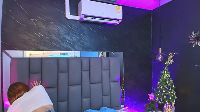 kissme luna online show from 27, 11, 2025