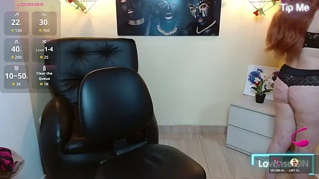 Snapshot of Bom_BomXX chatting on 30, 11, 2025 Bom BomXX online show from 30, 11, 2025