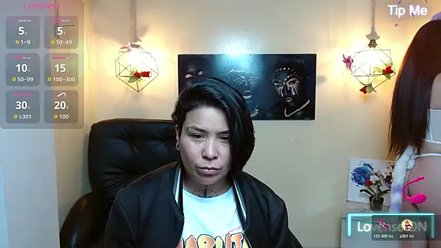 Snapshot of Bom_BomXX chatting on 14, 12, 2025 Bom BomXX online show from 14, 12, 2025