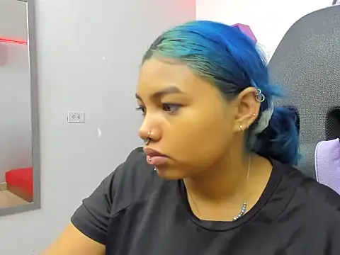 Noa sexy23 online show from 24, 9, 2025