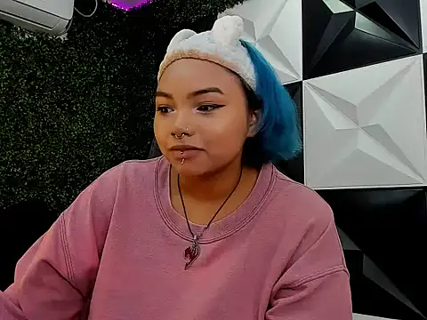 Noa sexy23 online show from 16, 10, 2025