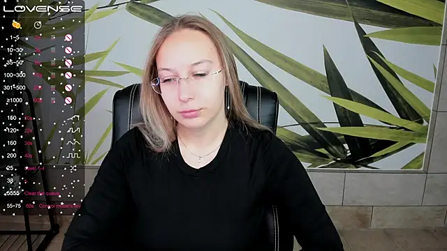 Snapshot of dina_sunshine chatting on 30, 11, 2025 dina sunshine online show from 30, 11, 2025