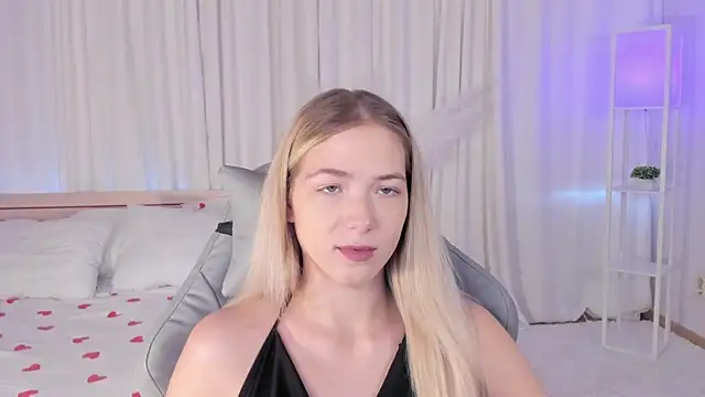 Snapshot of Susan_Mimi chatting on 7, 10, 2025 Susan Mimi online show from 7, 10, 2025