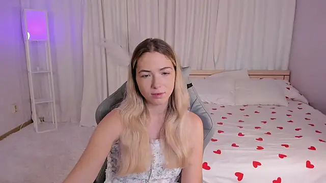 Snapshot of Susan_Mimi chatting on 9, 11, 2025 Susan Mimi online show from 9, 11, 2025