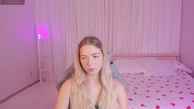 Snapshot of Susan_Mimi chatting on 21, 11, 2025 Susan Mimi online show from 21, 11, 2025