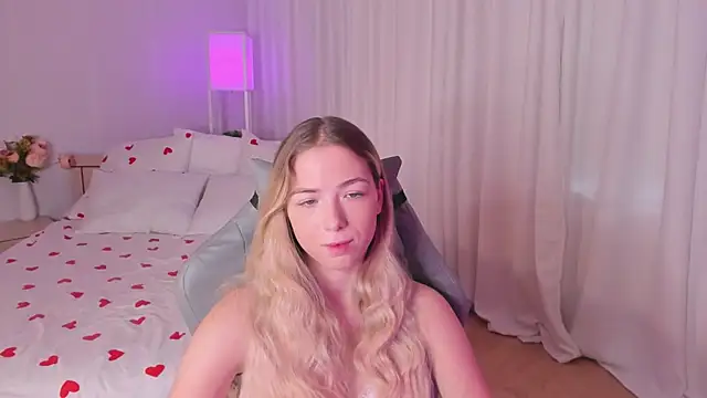 Snapshot of Susan_Mimi chatting on 14, 12, 2025 Susan Mimi online show from 14, 12, 2025