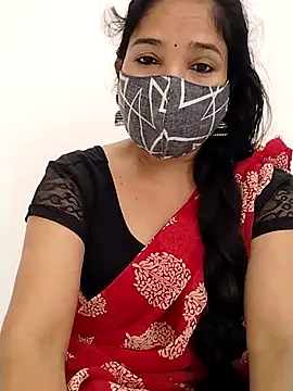 Snapshot of Girl_071 chatting on 11, 10, 2025 Girl 071 online show from 11, 10, 2025
