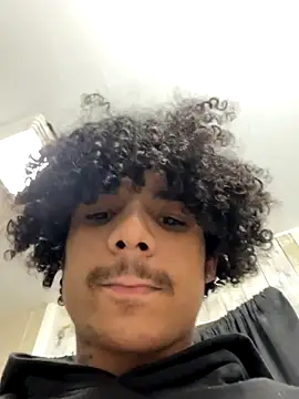 Snapshot of Cartyiii chatting on 2, 11, 2025 Cartyiii online show from 2, 11, 2025