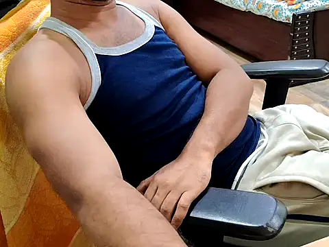 Snapshot of ZoroArcher chatting on 4, 10, 2025 ZoroArcher online show from 4, 10, 2025