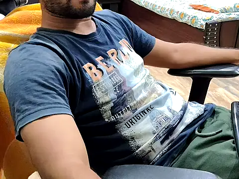 Snapshot of ZoroArcher chatting on 9, 10, 2025 ZoroArcher online show from 9, 10, 2025