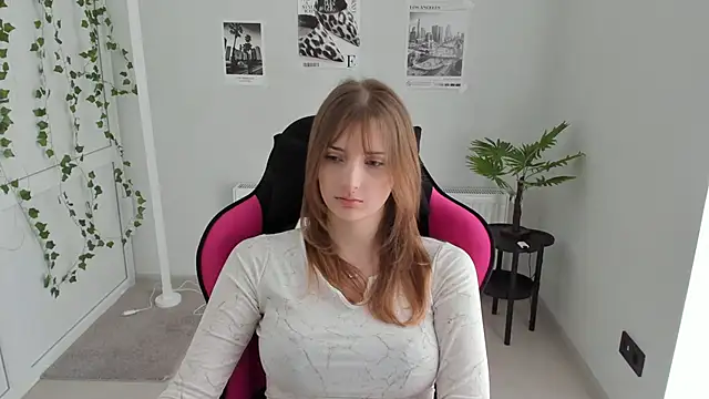 Snapshot of NeyliDream chatting on 22, 4, 2026 NeyliDream online show from 22, 4, 2026