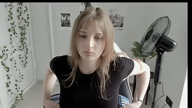 Snapshot of NeyliDream chatting on 9, 6, 2026 NeyliDream online show from 9, 6, 2026