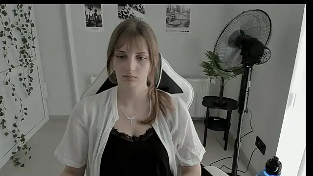 Snapshot of NeyliDream chatting on 10, 6, 2026 NeyliDream online show from 10, 6, 2026